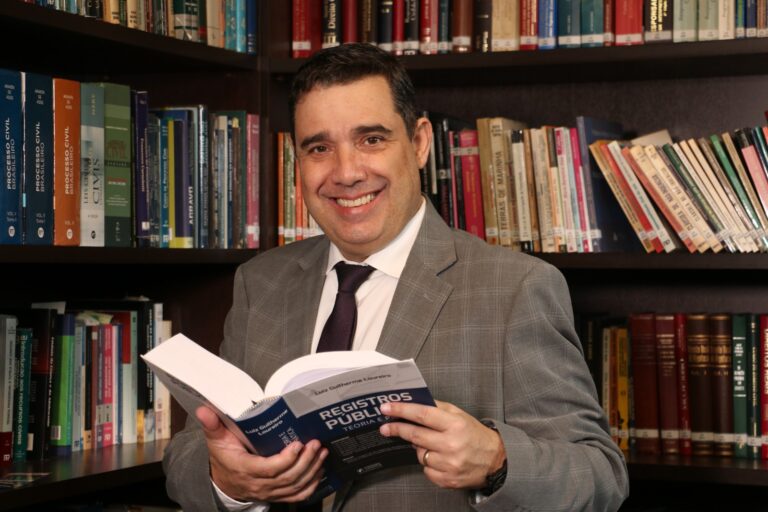 Professor Galdino da Unimar apresenta propostas e firma compromisso com a comunidade